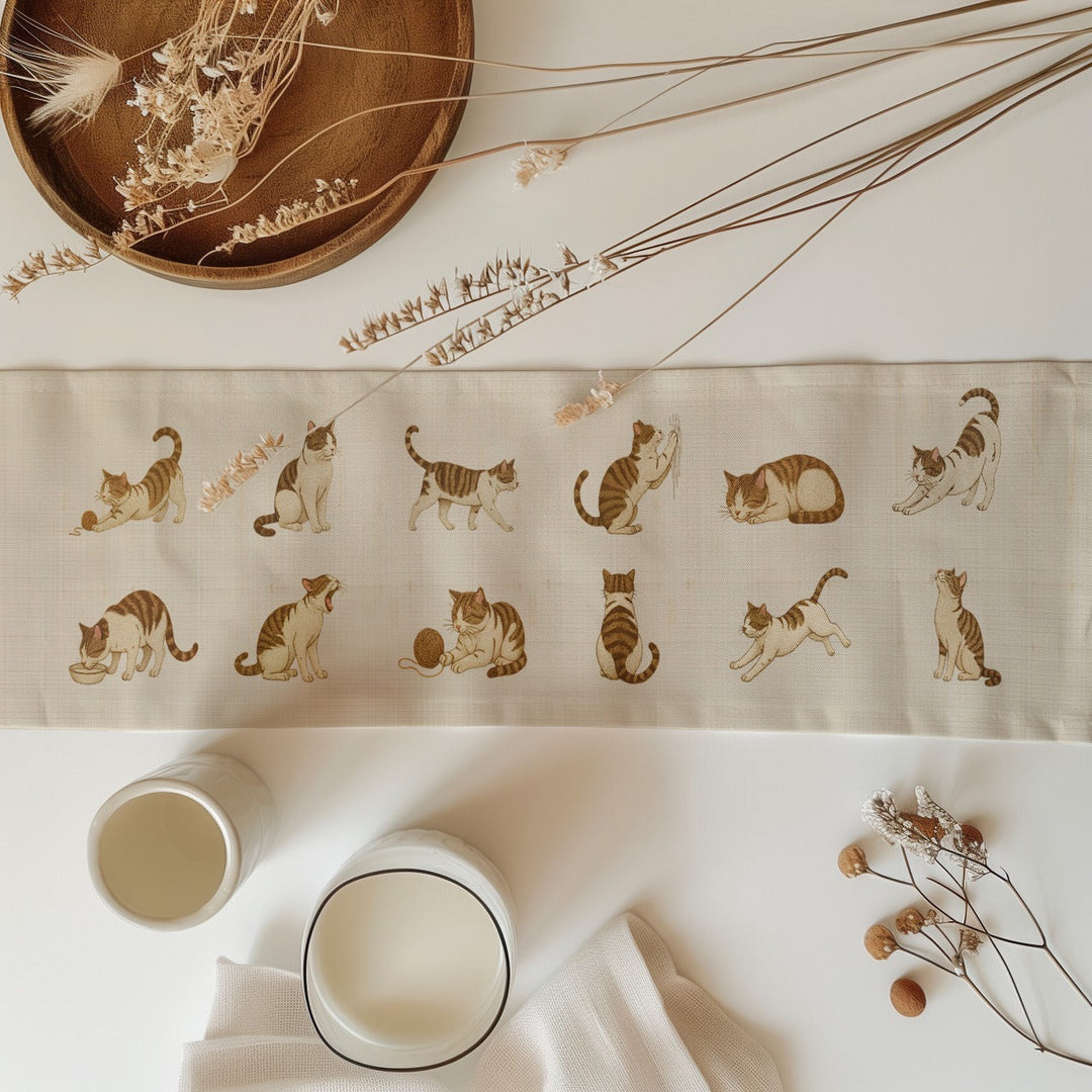 Neko Zukan Table Runner